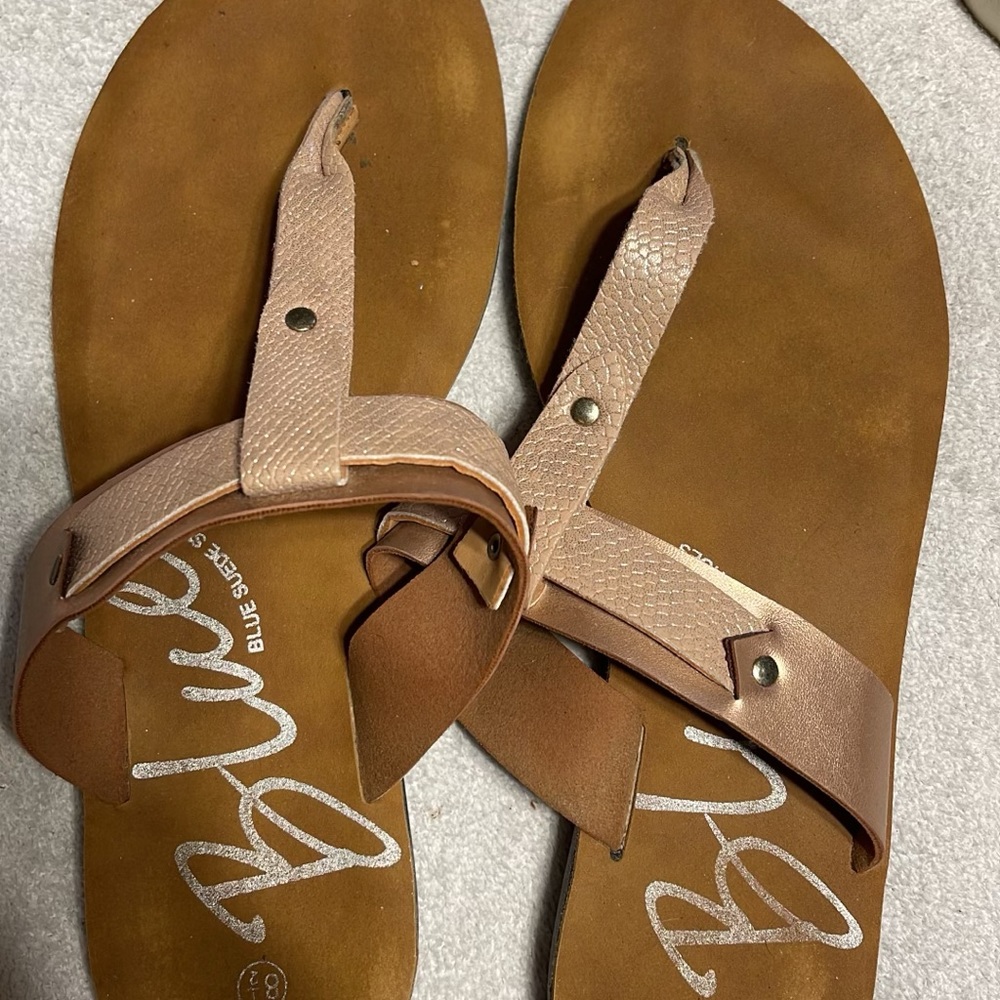 Sandles